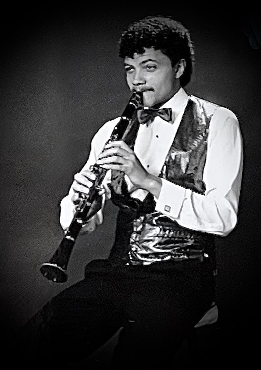 Jon Yon playing the clarinet