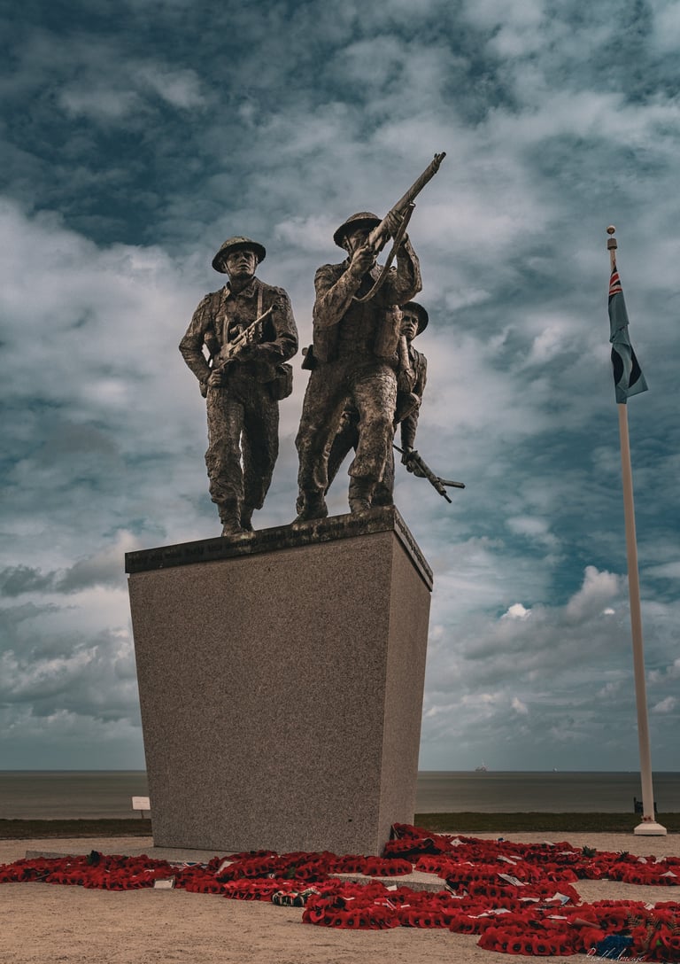 a statue of two soldiers on a pedestal