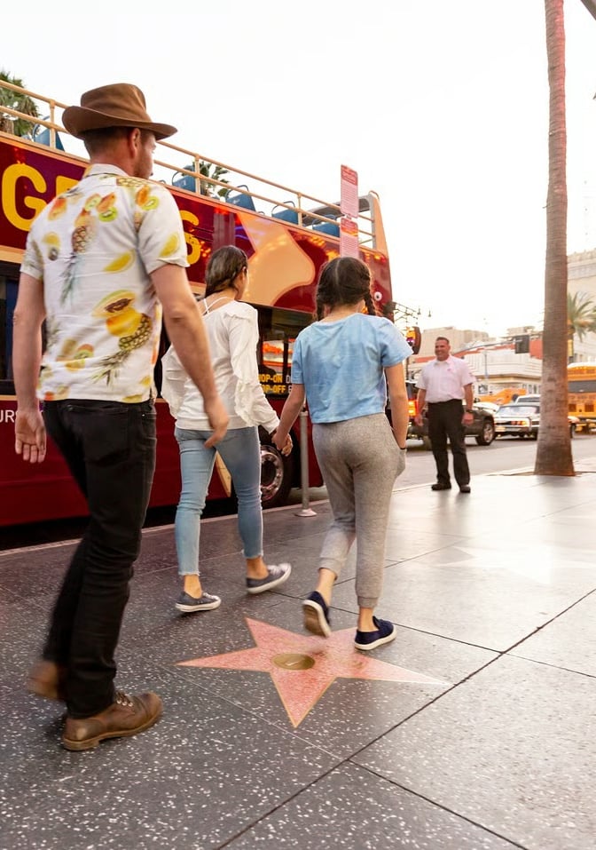 big-bus-tour-hollywood-walk-of-fame-station-los-angeles