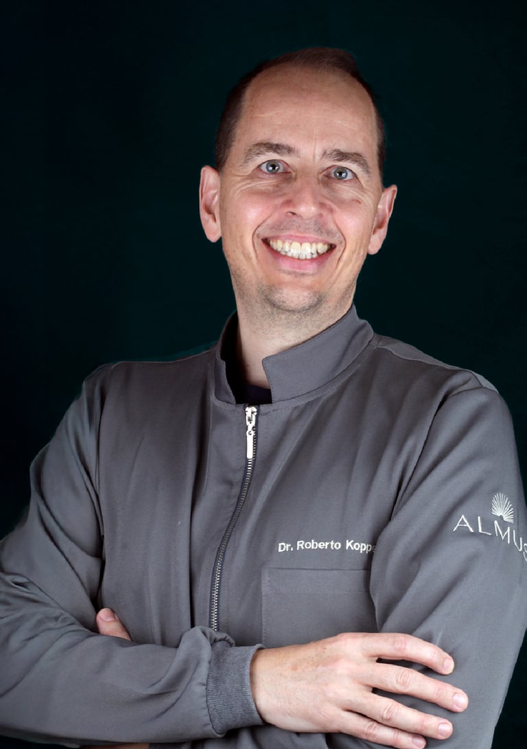 Dentista Especialista em implantes e proteses