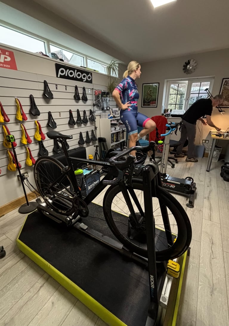 Wide-shot of a bike fitting studio
