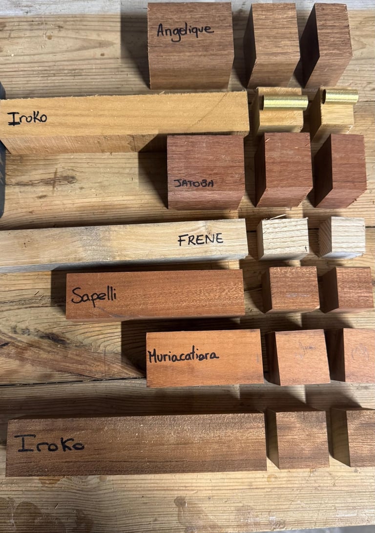 Sélection d'essences de bois exotiques et locaux utilisées pour la création de stylos aux Antilles