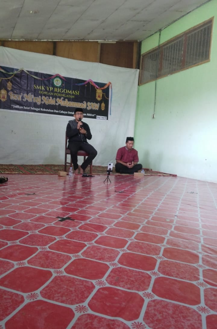 Kegiatan Isra Mi'raj di SMK Rigomasi