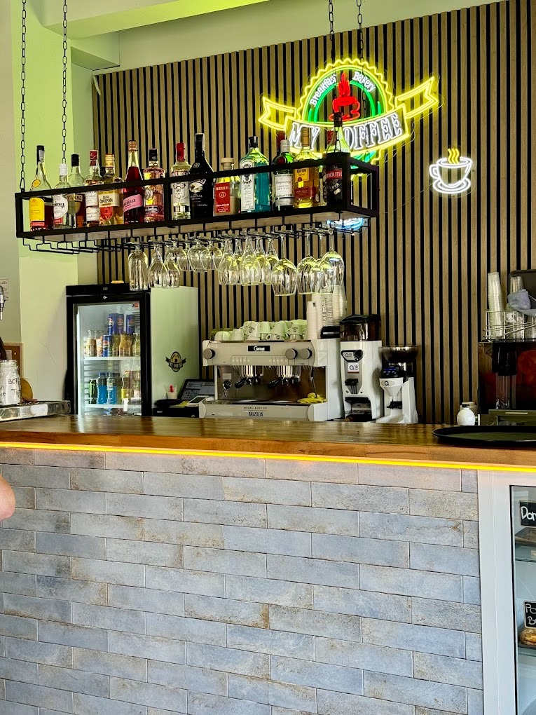 Viziona-Neones-alicante-juan pablo roa patiño