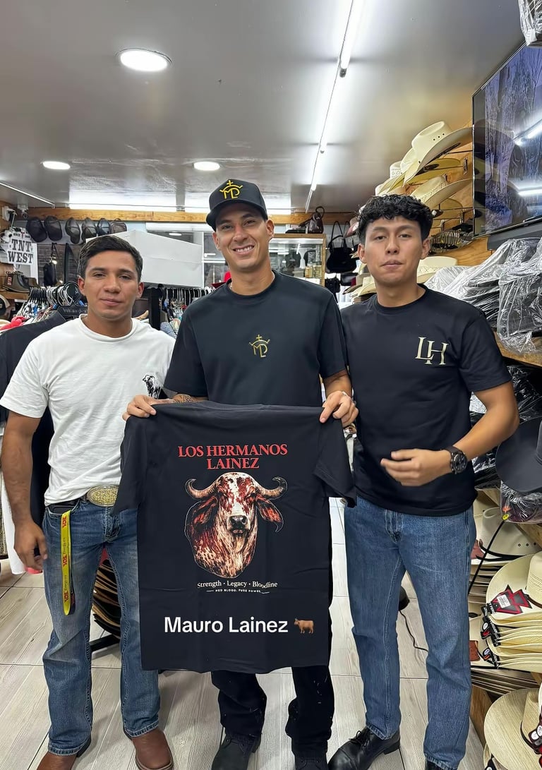 Playera ganadera personalizada con diseño personalizado para los Hermanos Lainez