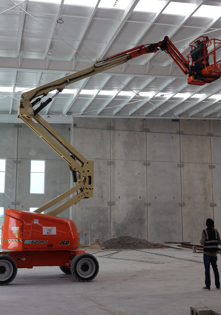 renta de plataforma articulada jlg