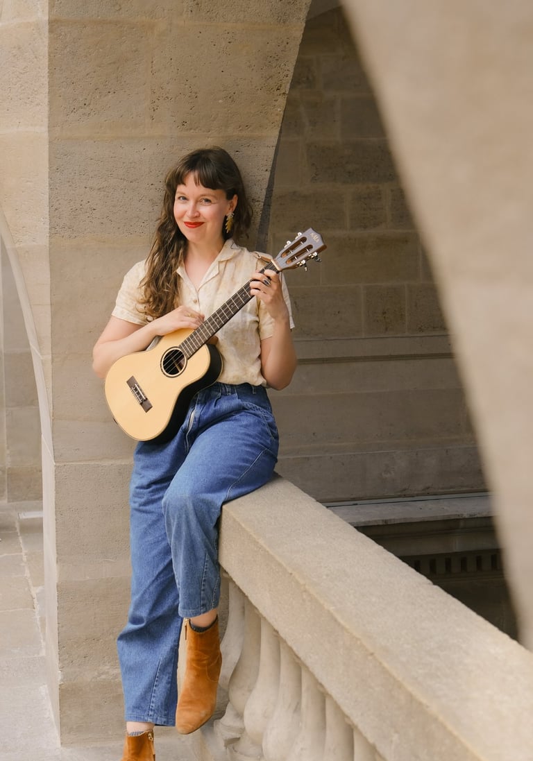 Rebecca Sorensen chantant lors d'un événement privé en Gironde, chanteuse pour mariages et réception