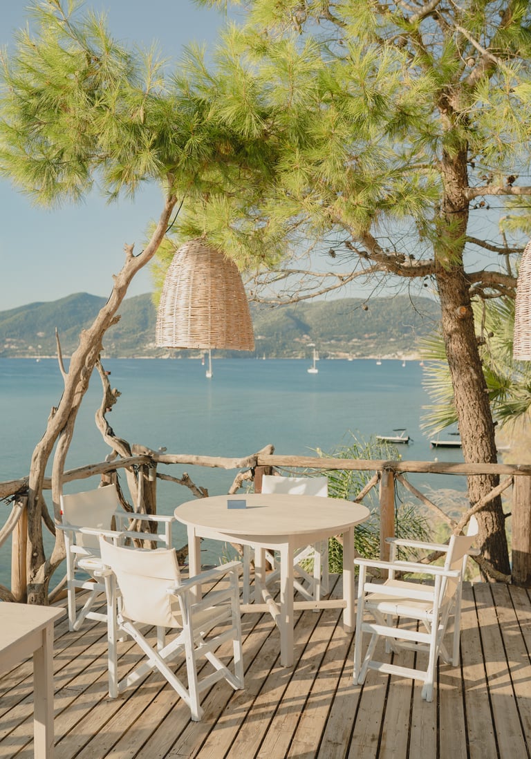 Gloria Maris Hotel Suites and Villa restaurant