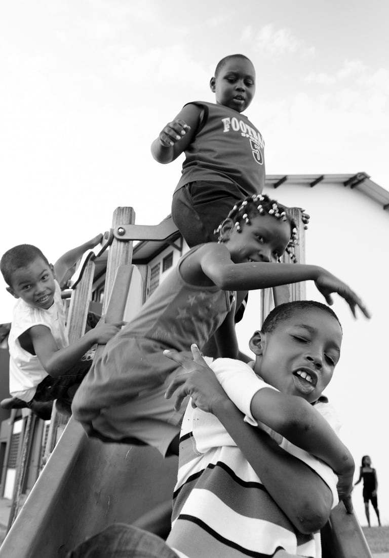 Enfants noirs cité quartier Guyane