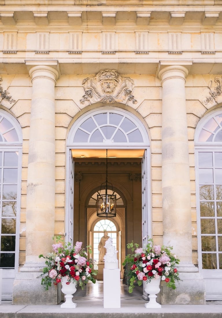 wedding cake at chateau de champlatreux