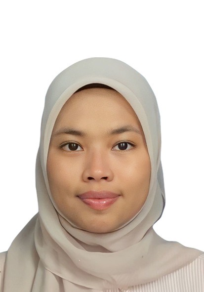 a woman in a white shirt and a white shirt