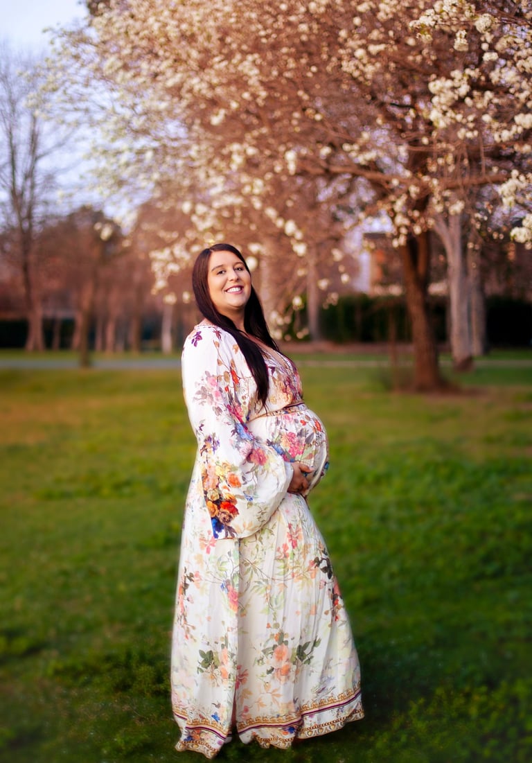 Western Sydney maternity portrait photography with artistic outdoor styling