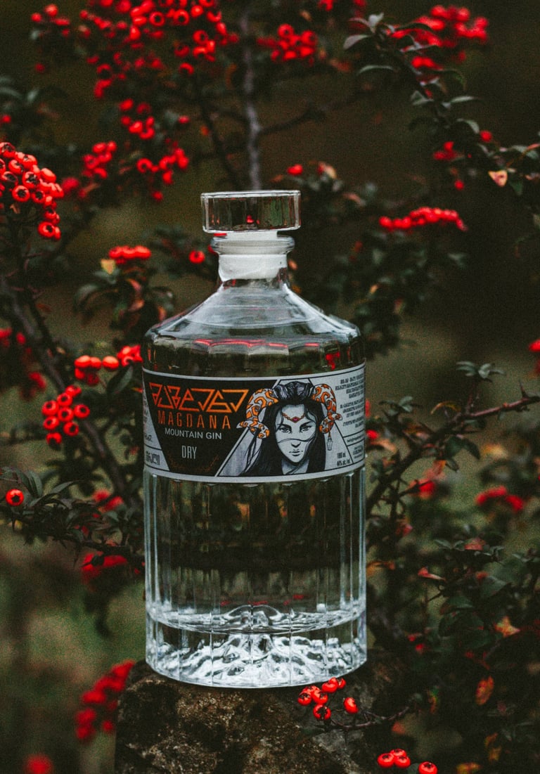Mountain dry gin. Mountain gin dry