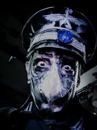 David Noir • Un officier allemand à bec d'aigle et au yeux hagards  