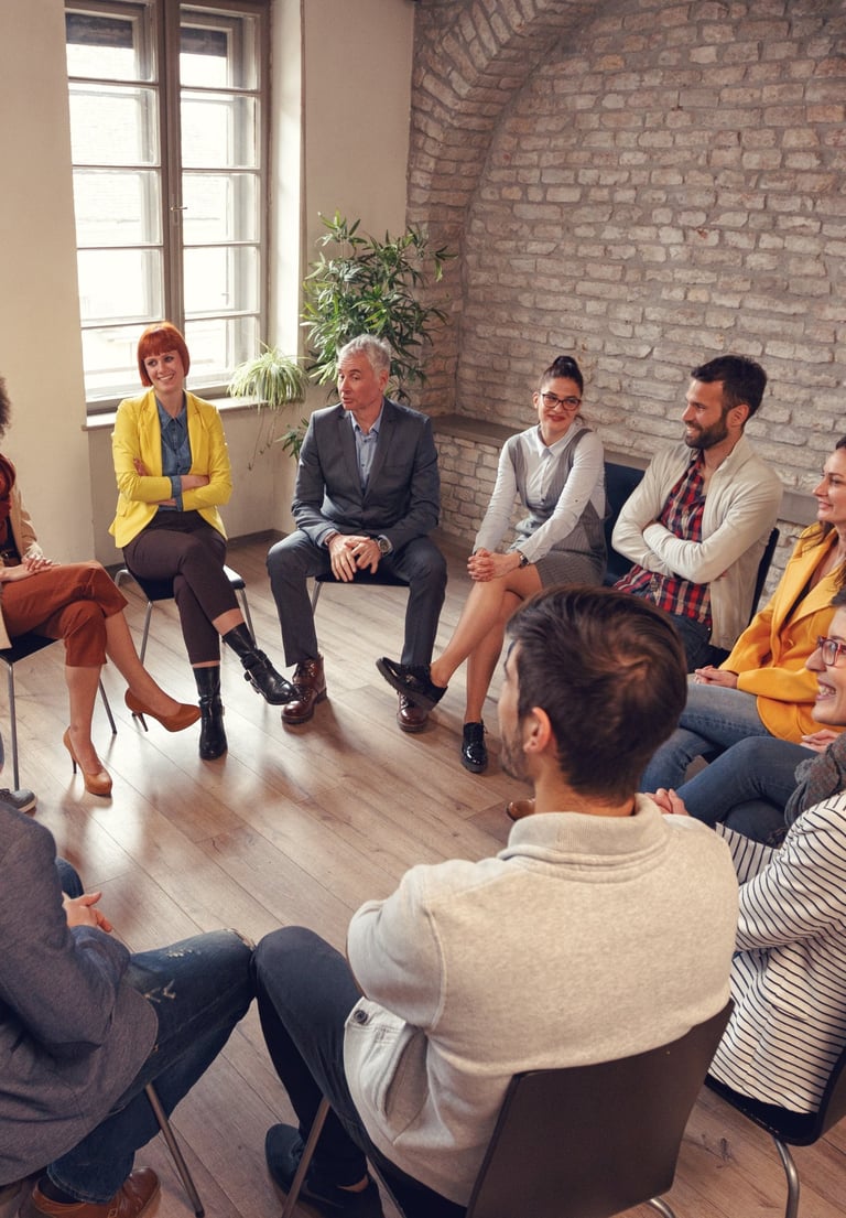 Rencontre de co-création avec les proches pour concevoir une célébration de vie personnalisée