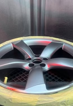Alloy wheel with a flawless diamond cut repair