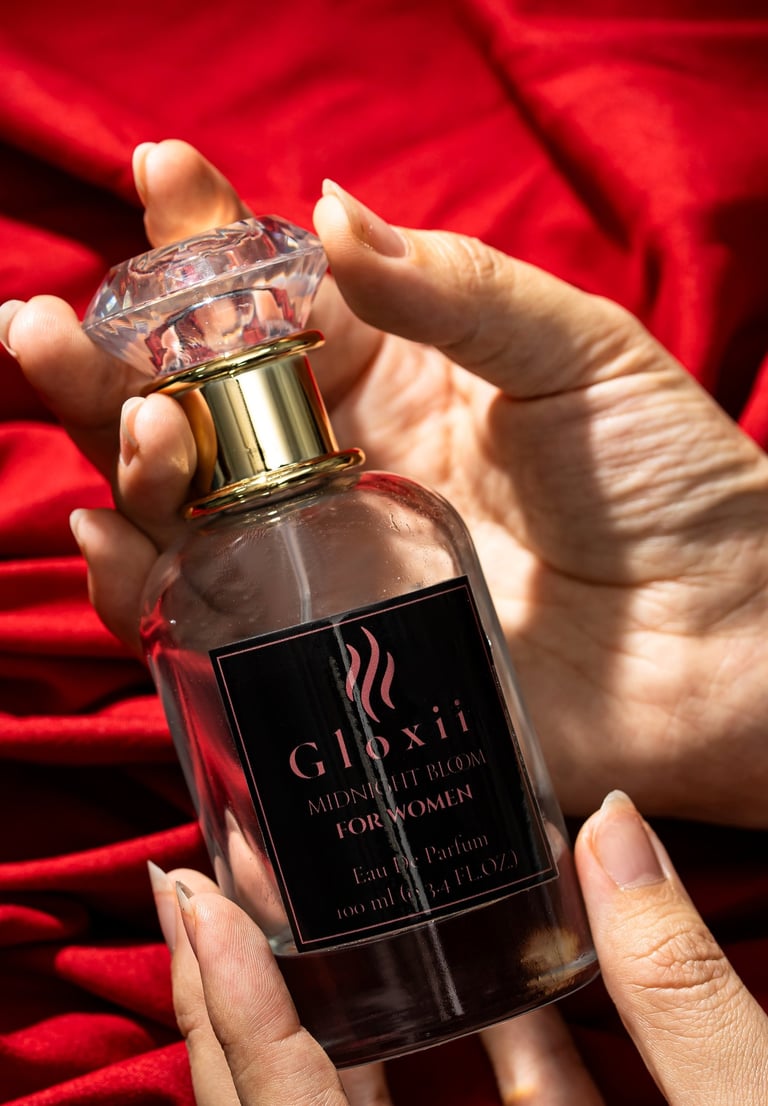 Gloxii MIDNIGHT BLOOM elegant feminine perfume hero shot.”