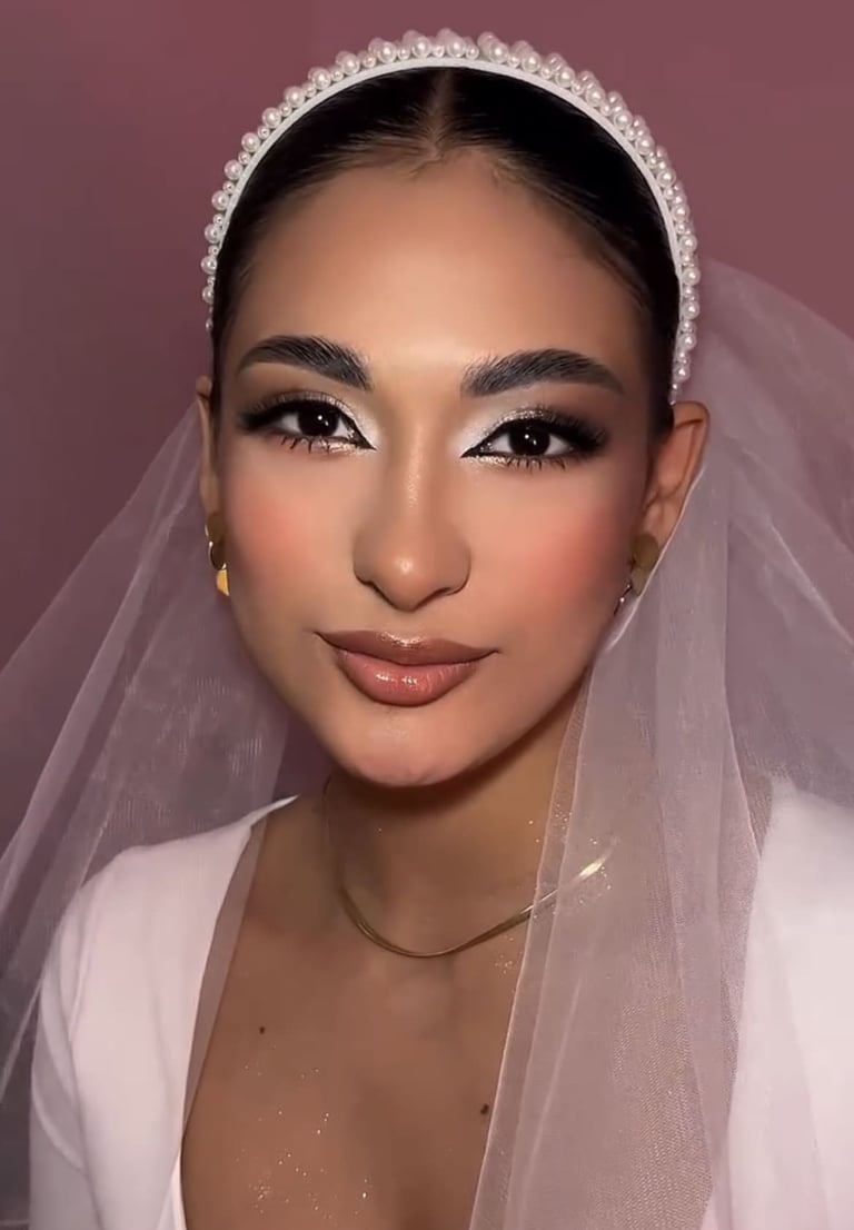 Primer plano de maquillaje de novia realizado por Lizeth Quevedo