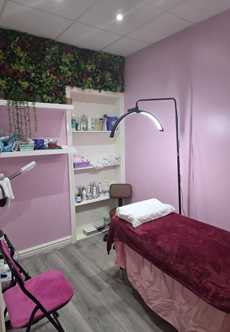 Interior of Twinz Beauty Tamworth treatment room – clean and calming salon environment