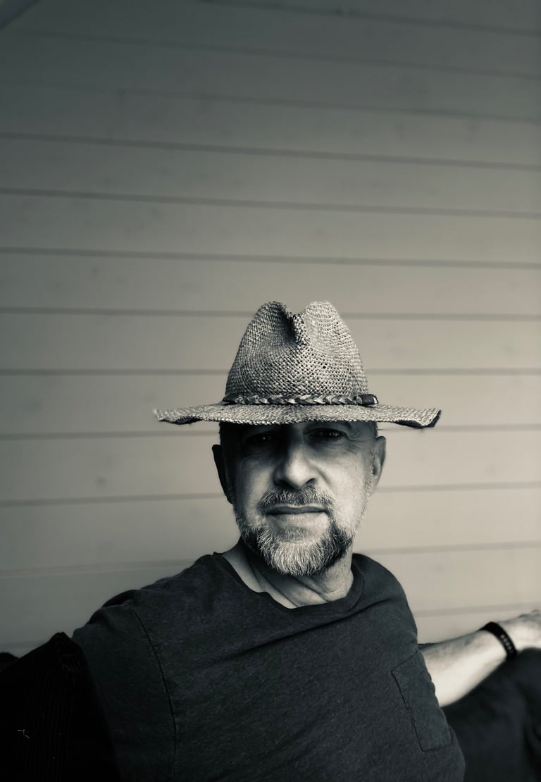 nik e wendon daniels artist