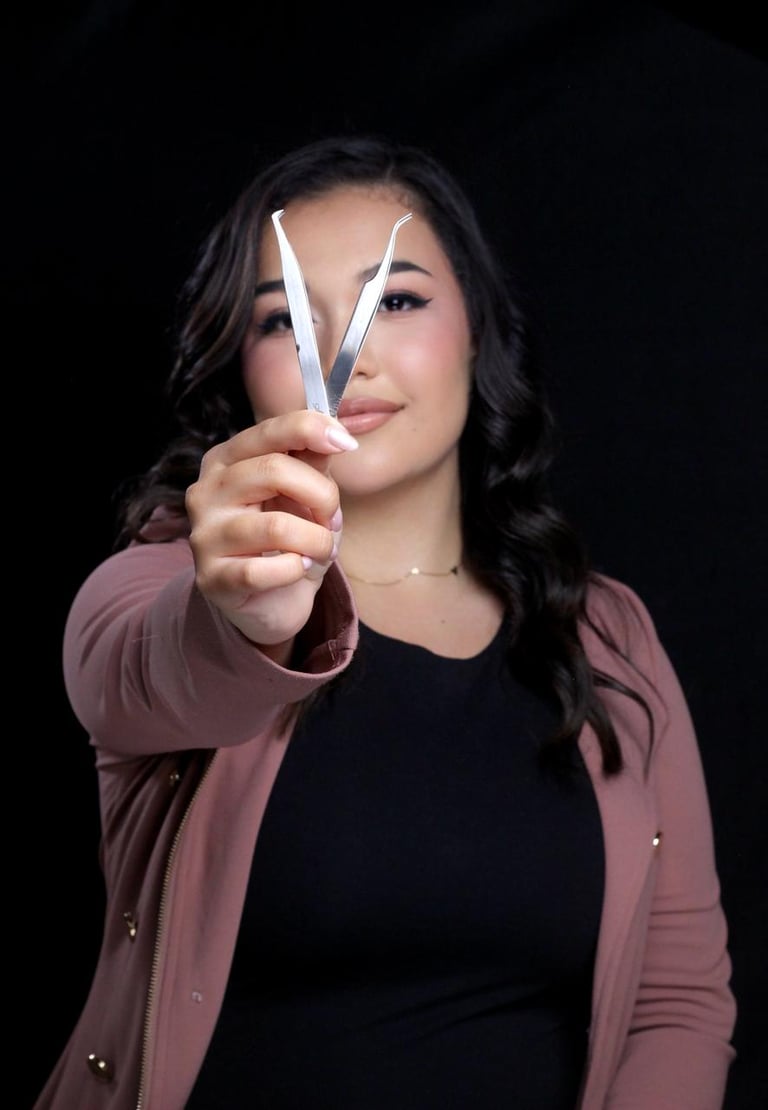 Amy Ortiz Lash Artist - Cartago, Costa Rica