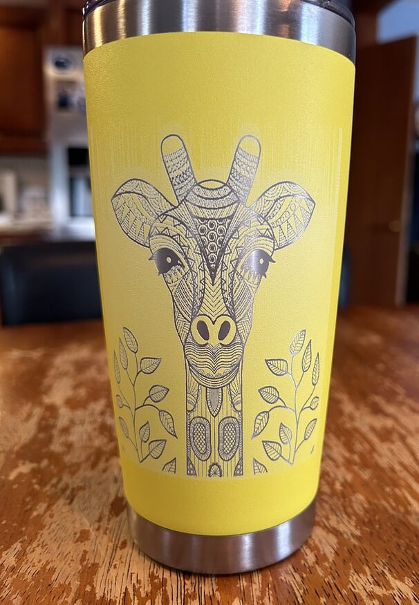 laser engraved drink tumbler with giraffe