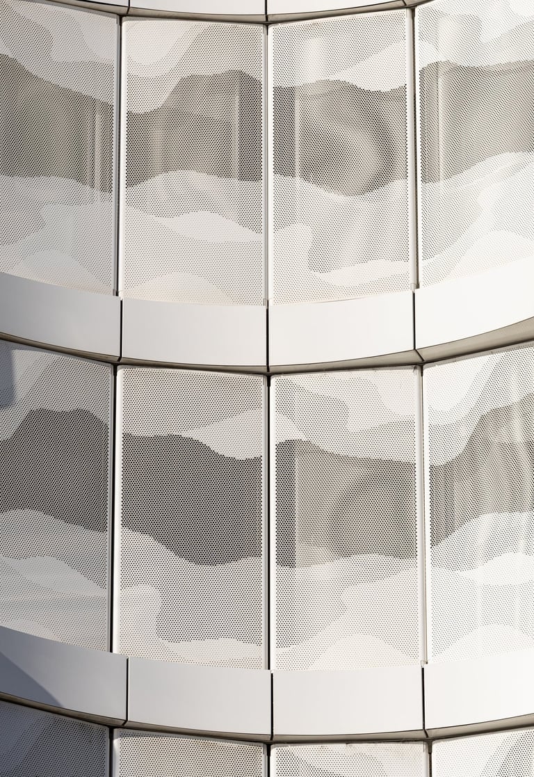 Motif architecture, façade d'immeuble, photo détaillée et symmétrie