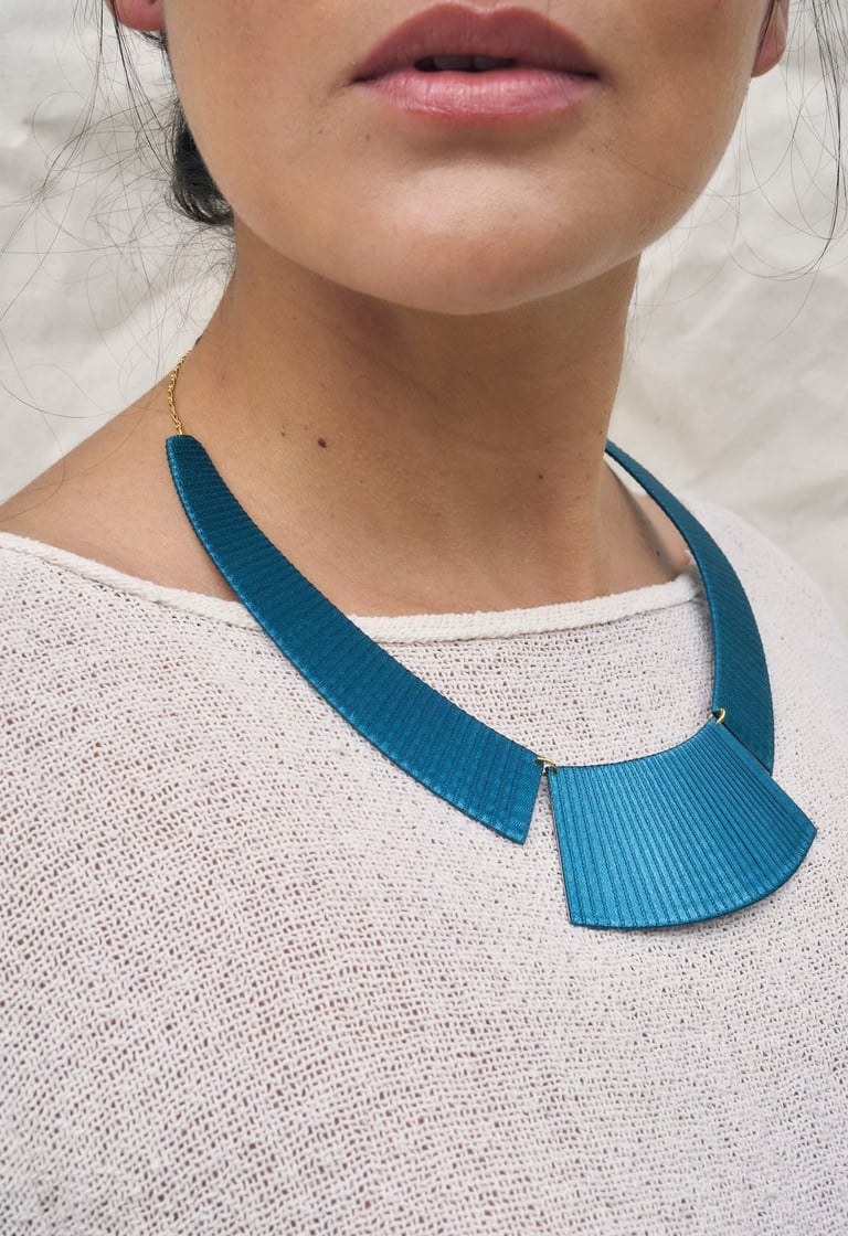 collier sanna en bleu canard
