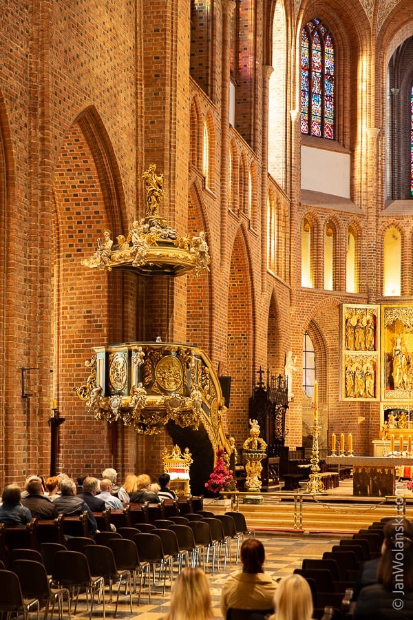 Wnętrze Katedry Poznańskiej
