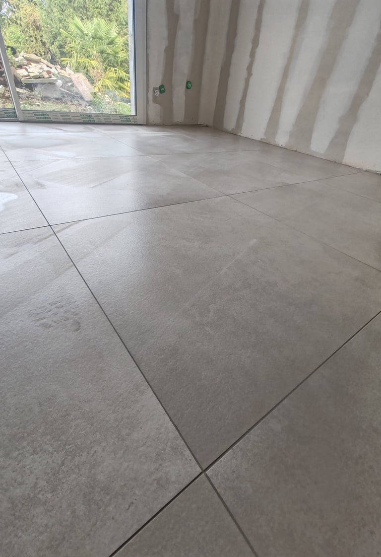 Carreleur Auchy-Les-Mines ayant posé carrelage 90x90cm grés céram