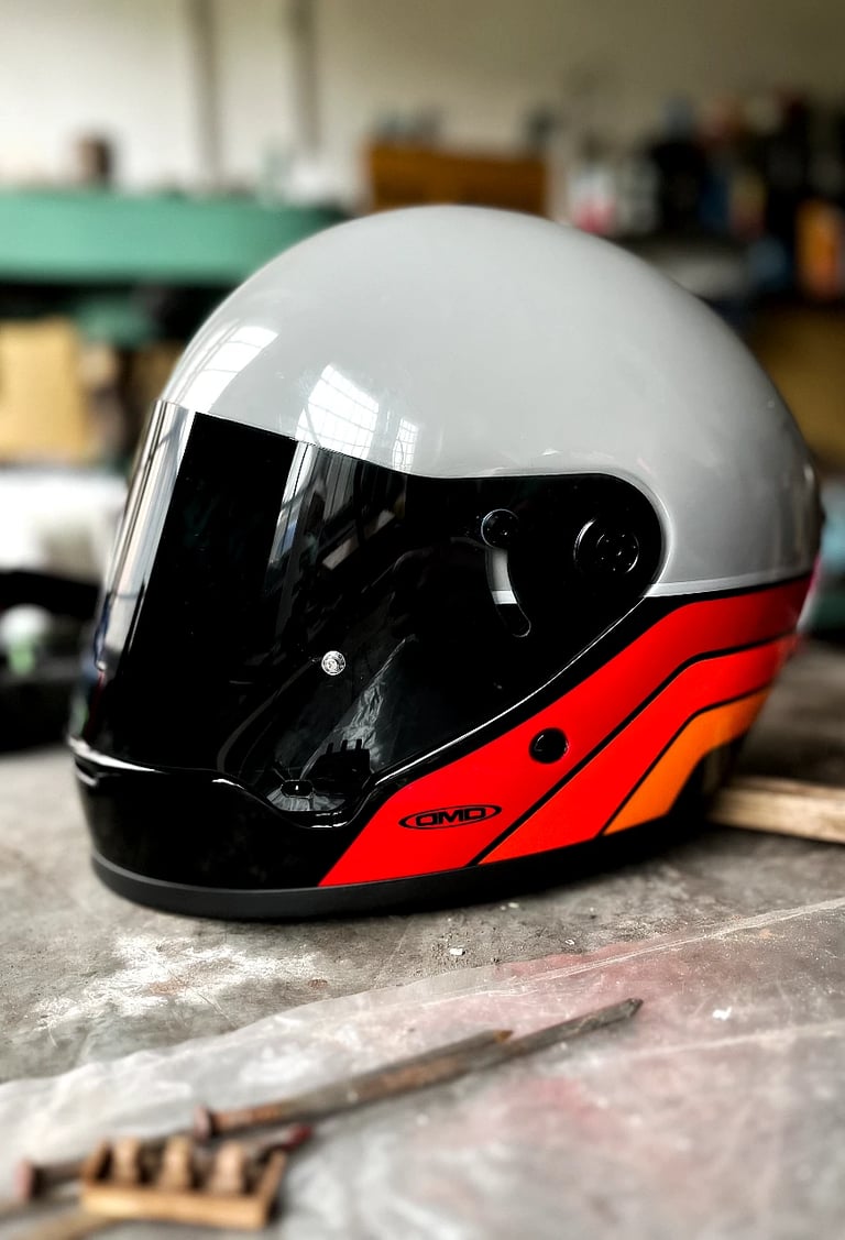 Kask DMD Rivale w kolorze Blade z przyciemnianą szybą