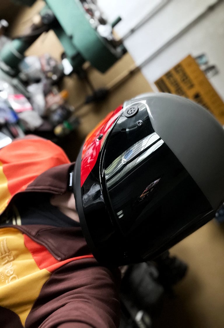 Kask neoklasyczny DMD Rivale w kolorze Blade z przyciemnianą szybą