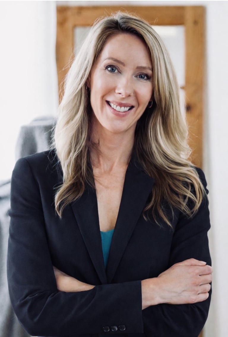 Head shot of Bethany Rowland