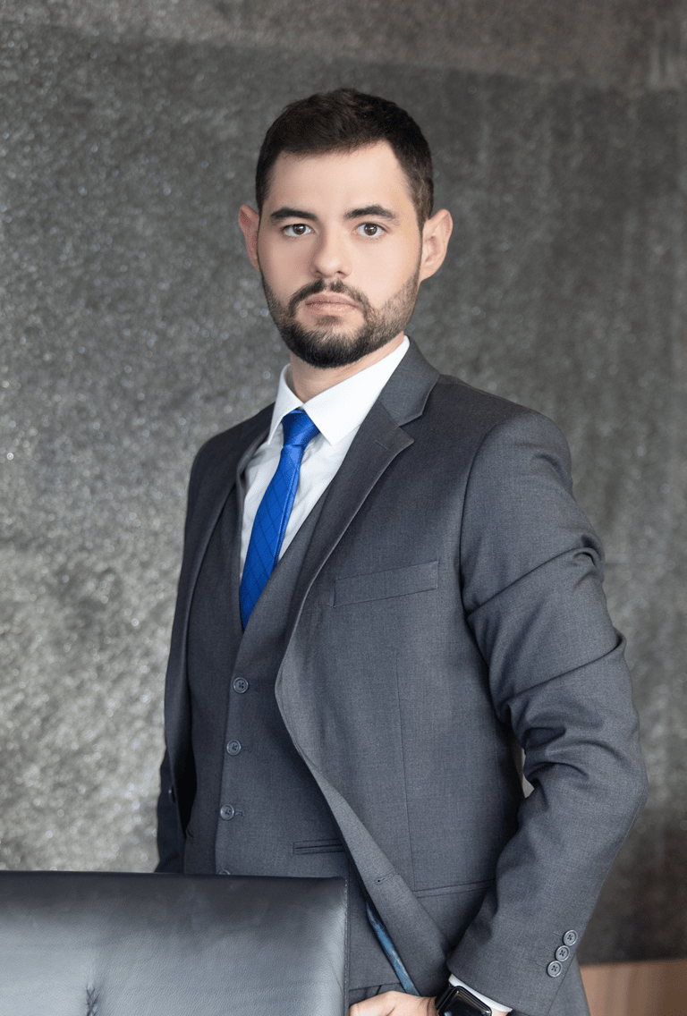 Dr. Igor Neckel - CAVALCANTI Advogados Associados