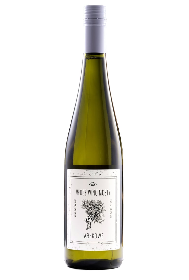 butelka wina jabłkowego; wino jabłkowe; polskie wino