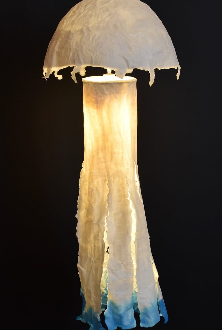 suspension luminaire méduse sculpture papier Sète