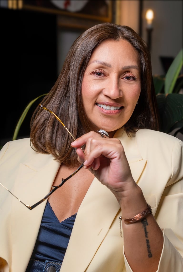 Retrato corporativo y marca personal para ejecutiva en Cancún realizado por Drai Cabello Fotógrafo