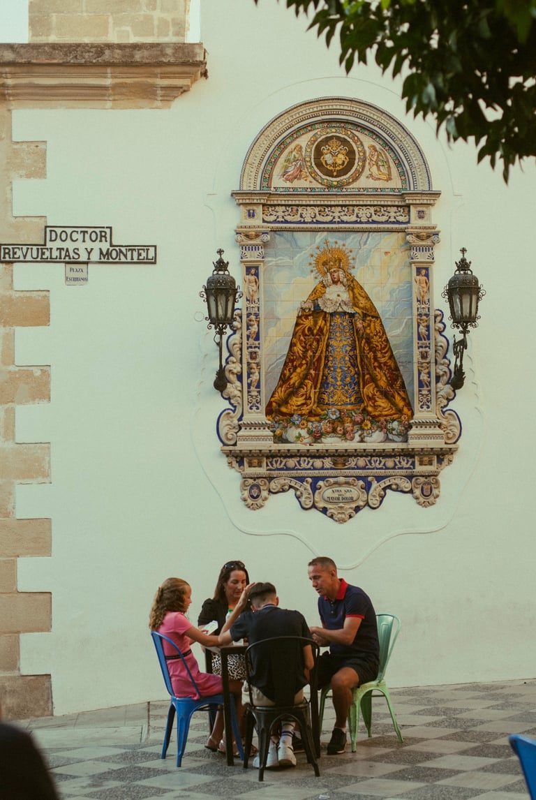 La cultura está integrada en Jerez y su turismo puede disfrutar de su gastronomía y tradiciones en una perfecta simbiosis.