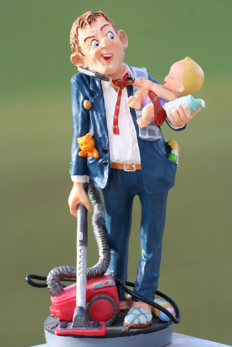 Pai equilibrando trabalho e família, representando autonomia e mérito. autonomia e mérito na gestão