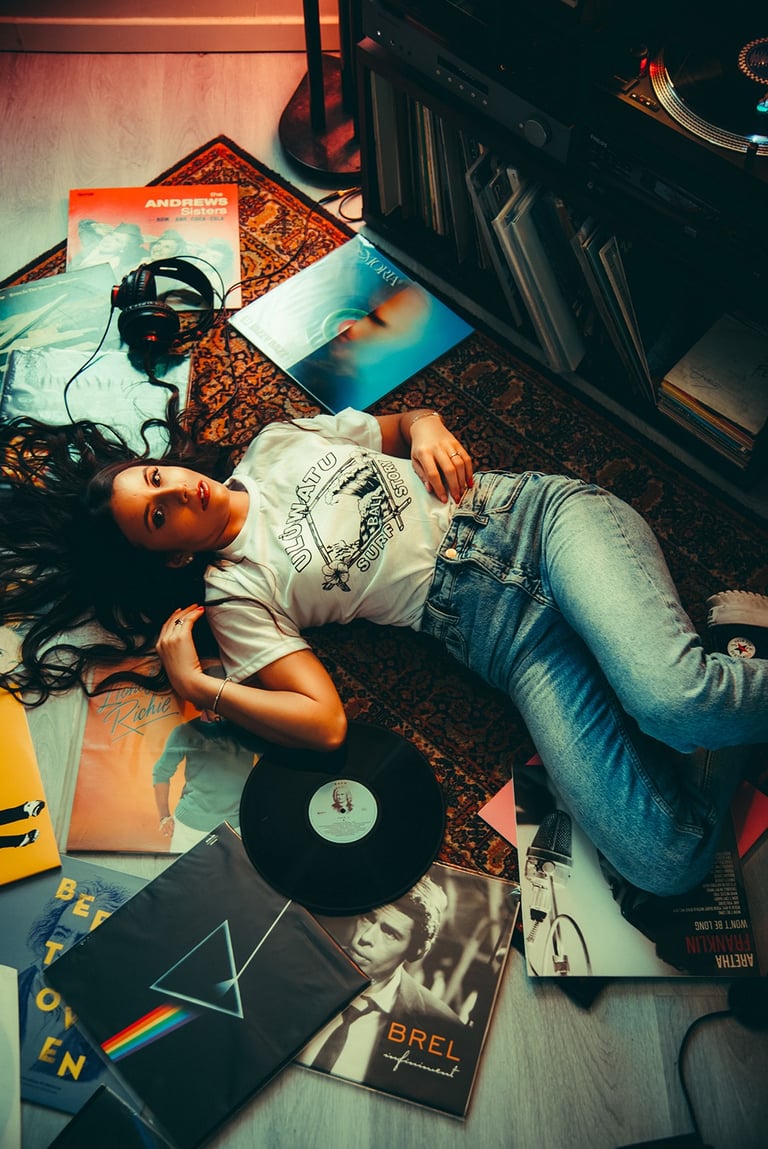 Photographie portrait en angle de plongée, capturez en intérieur autour de Pau.