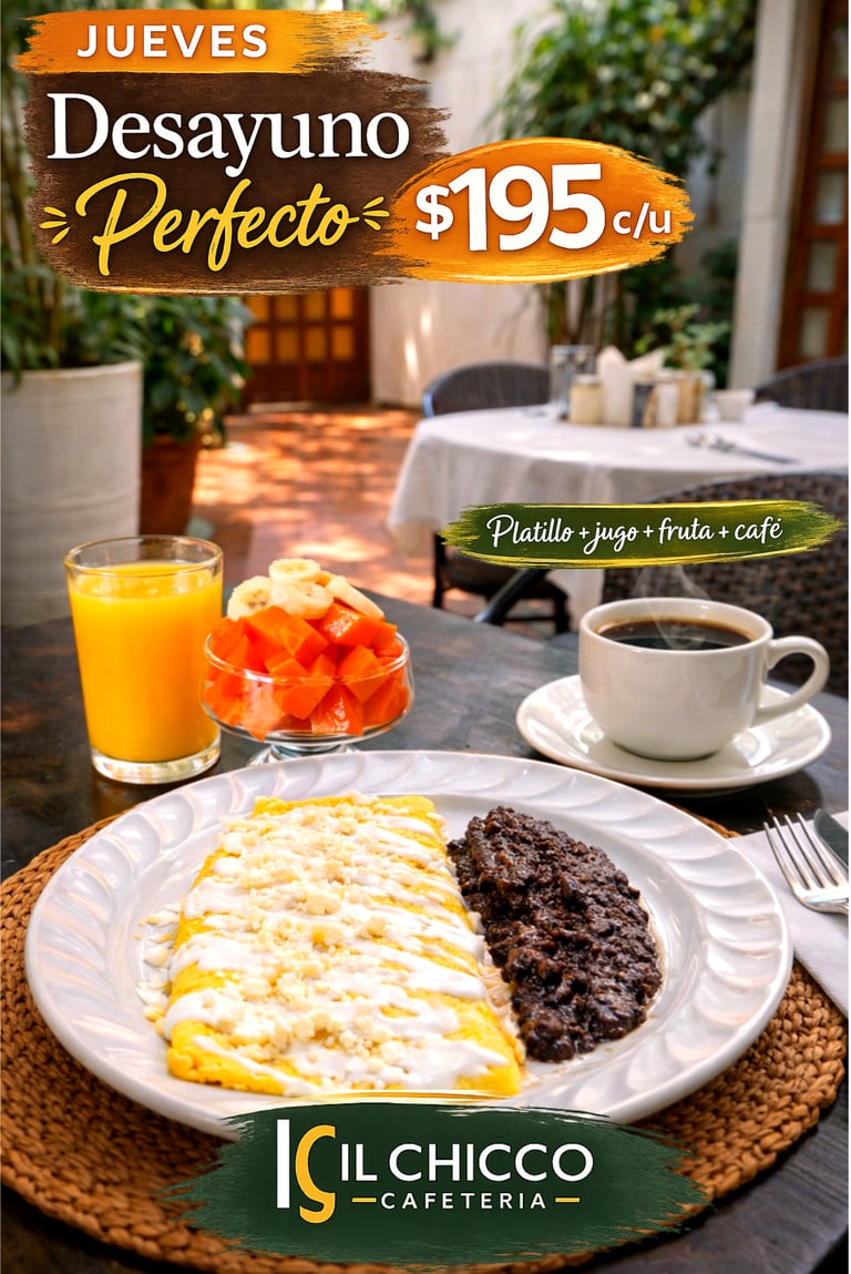 Desayuno completo en promoción en IL CHICCO con omelette, fruta, jugo y café servido en mesa