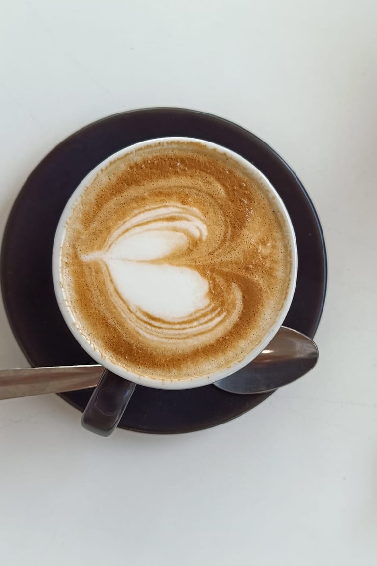 Cappuccino con cuore del Bar Camillo Caffè a Santena