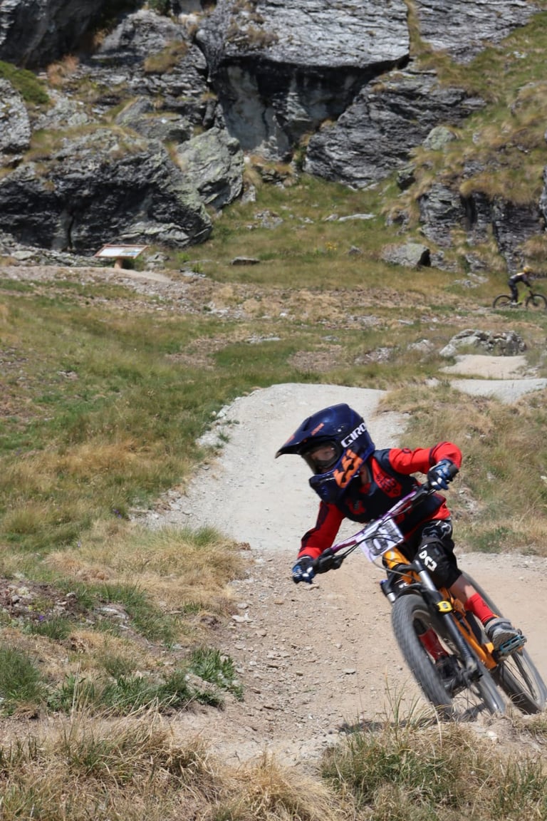 Cours de VTT pour enfants à Verbier suisse