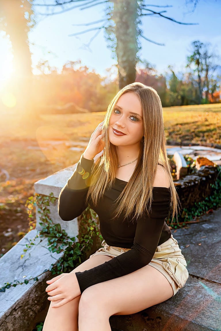 York PA Senior pictures at Historic Shady Lane by a Lancaster PA senior picture photographer