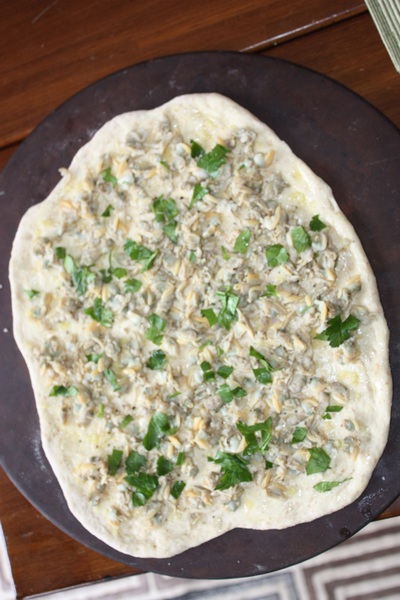 clma pizza before being cooked