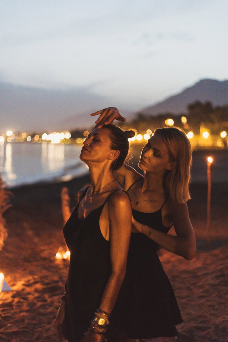 International community and guests enjoying the sunset ritual at Solé Marbella.