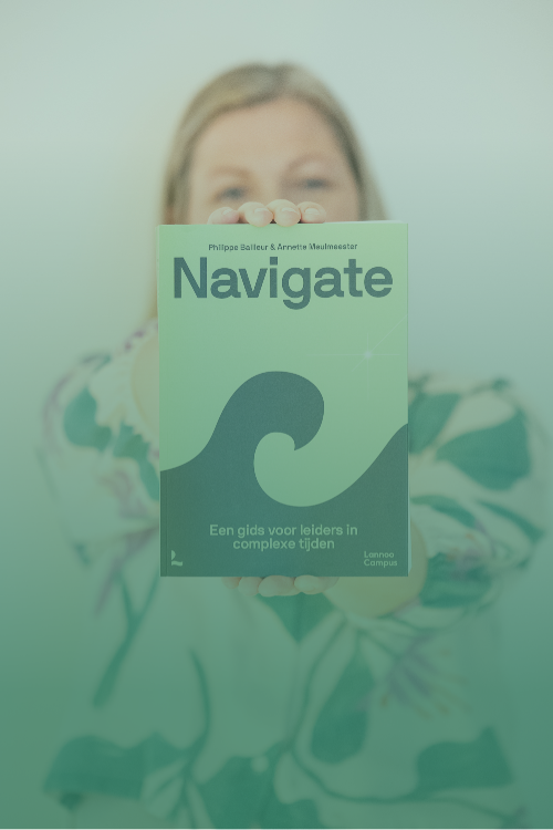 Iris Van Belleghem met boek 'Navigate' — praktijkervaring en actuele inzichten rond leiderschap