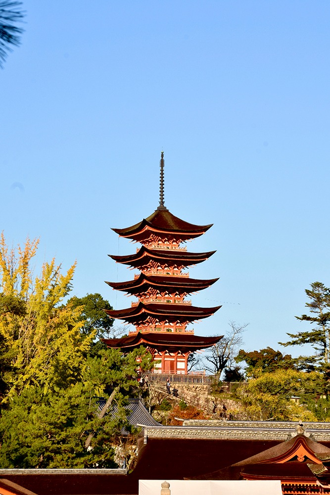 Pagode à 5 étages du sanctuaire Itsukushima-jinja