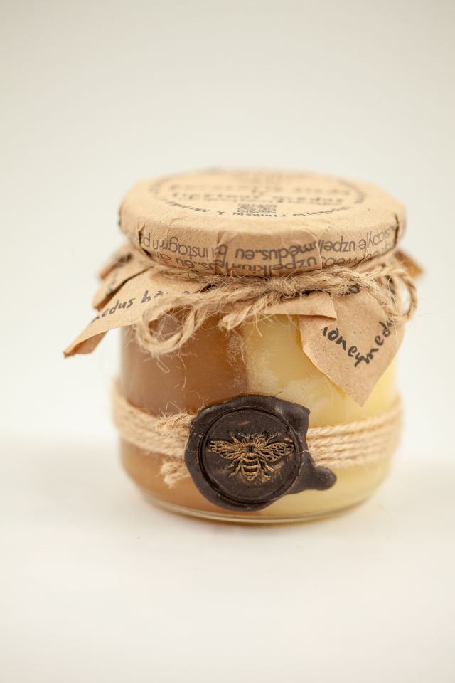 Lipčius. Lipčiaus medus. Pavasarinis ir lipčiaus medus. Dviejų skonių medus. Užpelkių medus.