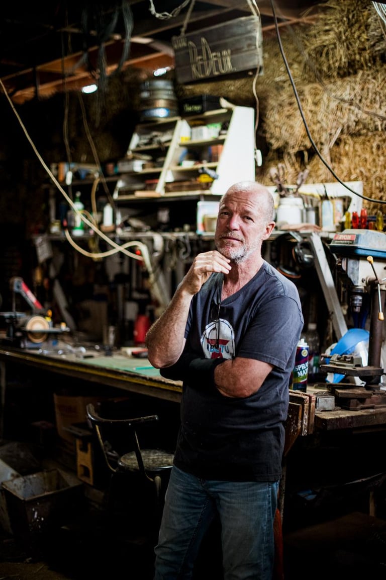 portrait of Jan Vingerhoets in workshop by Claire Gunn